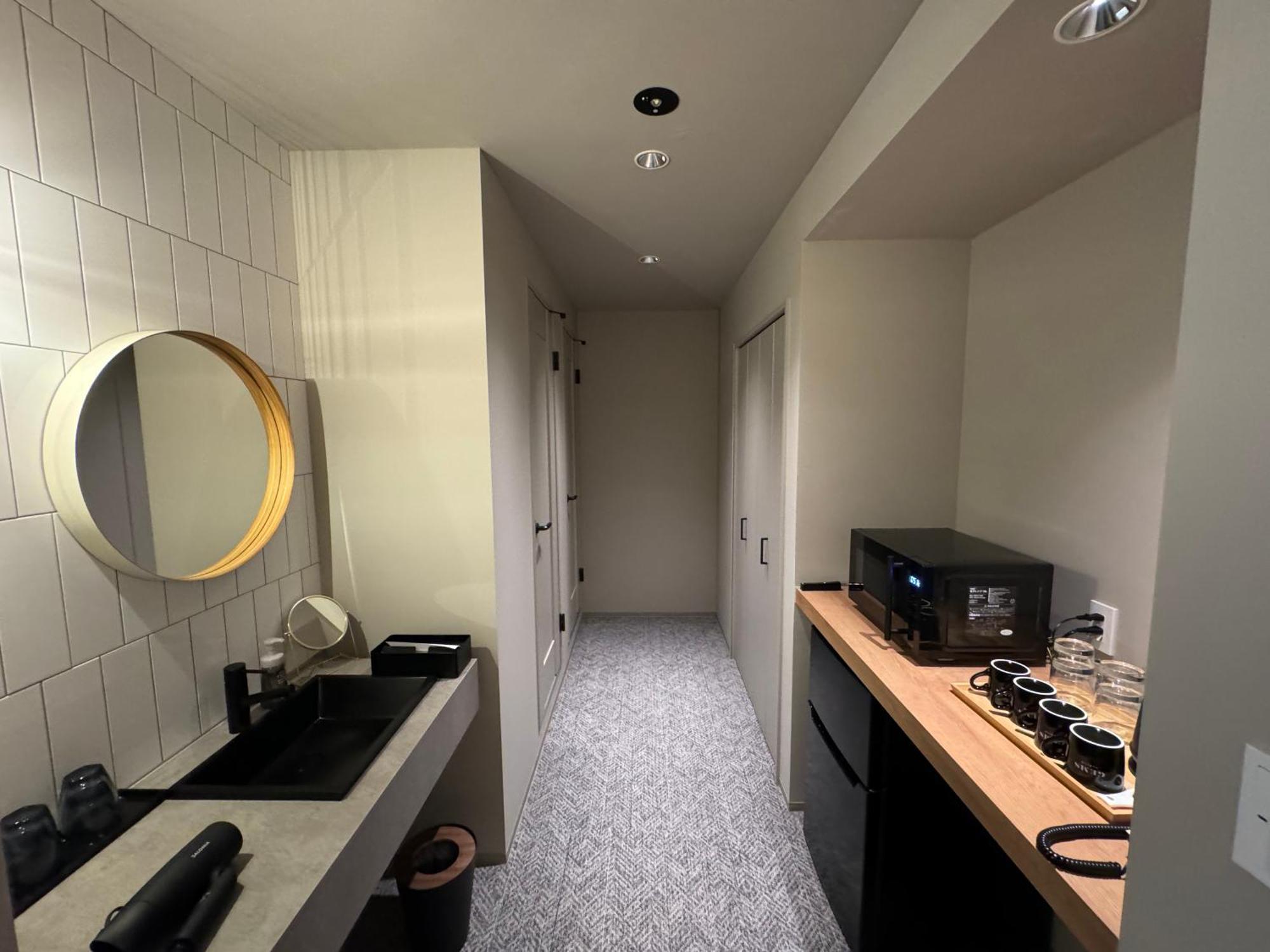 Hotel Gems And Cafe Bar